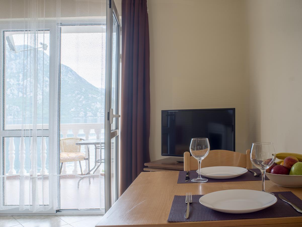 Apartments Villa Radonic ドンジ・モリンジ エクステリア 写真
