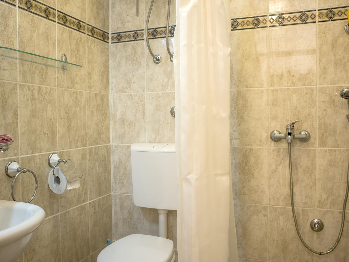 Apartments Villa Radonic ドンジ・モリンジ エクステリア 写真