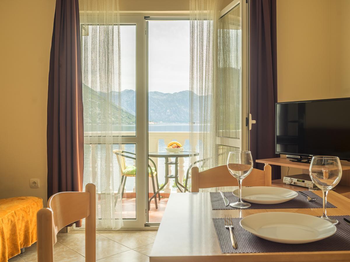 Apartments Villa Radonic ドンジ・モリンジ エクステリア 写真