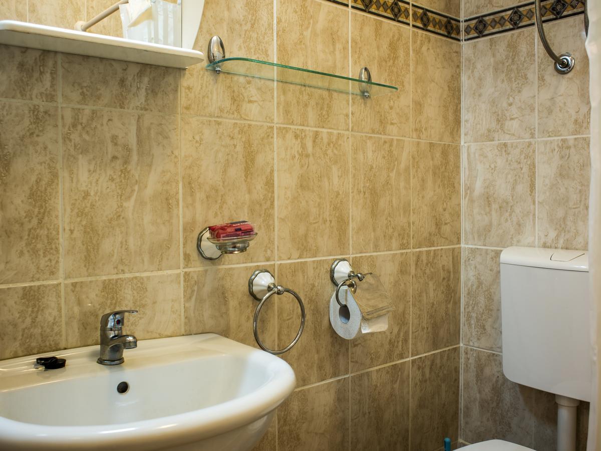 Apartments Villa Radonic ドンジ・モリンジ エクステリア 写真
